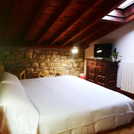 Calderones Hotel