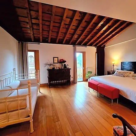 Hotel Calderones