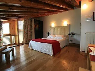 Hotel Calderones