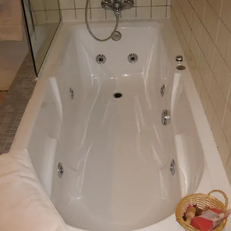 Calderones Hotel 3*